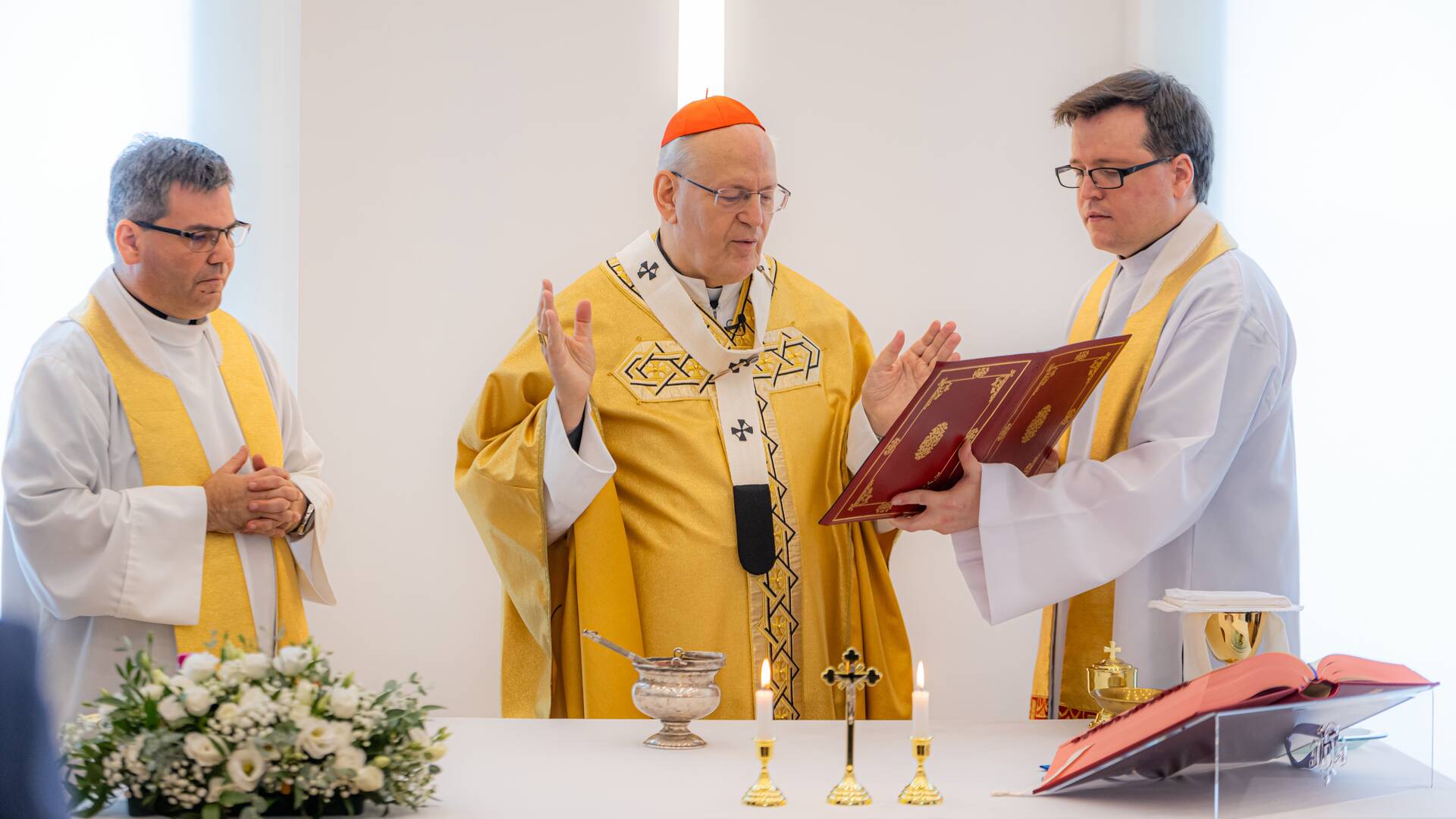 Erdő Péter szentelte fel a TF új kápolnáját 